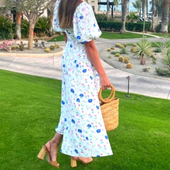 NWOT FOR LOVE AND LEMONS LEXI FLORAL MAXI DRESS in size Small - Picture 2 of 10